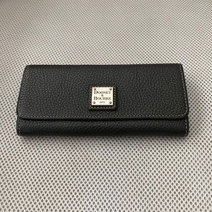 Dooney & Bourke wallet